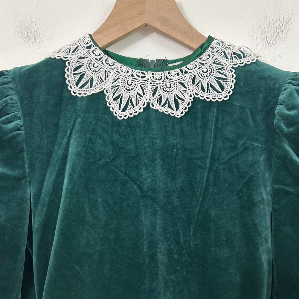 VTG Raul Blanco Girls Dress Victorian Cottagecore Green Velvet Lace Sash Size 10 - Picture 3 of 15